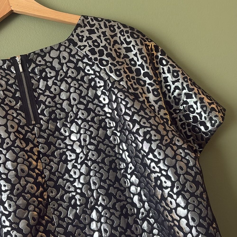 NWT Simply Be Leopard Print Metallic Short Sleeve Blouse Plus Sz US 22 - Picture 11 of 12